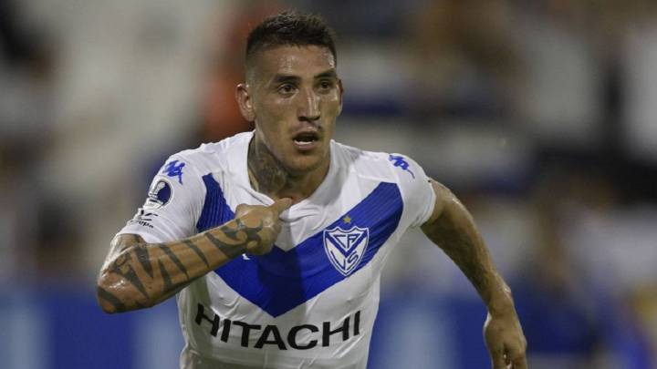 "Beccacece y Milito decidieron dejar marchar a Centurión"