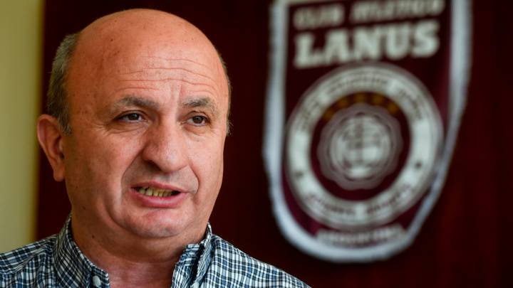 Russo: "Es imposible arrancar la Copa Libertadores"