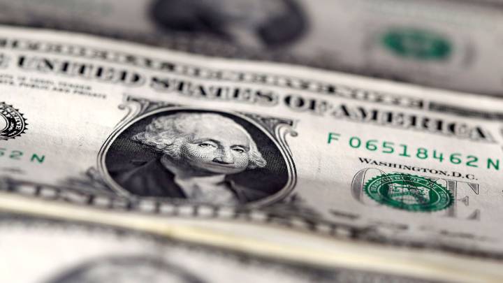 Dólar ahorro y compras con tarjeta en el exterior: 35% extra a cuenta de Ganancias