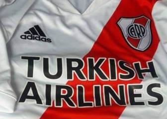 Se filtraron imágenes de la nueva camiseta titular de River