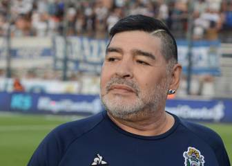 Maradona, aislado por contacto estrecho de COVID-19