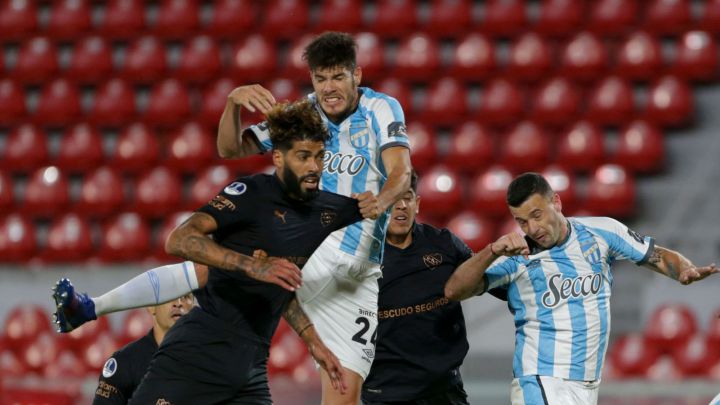Sigue en directo el Independiente - Tucumán, partido de la ida de dieciseisavos de la Copa Sudamericana, que se jugará a las 21:30 horas en Avellaneda.