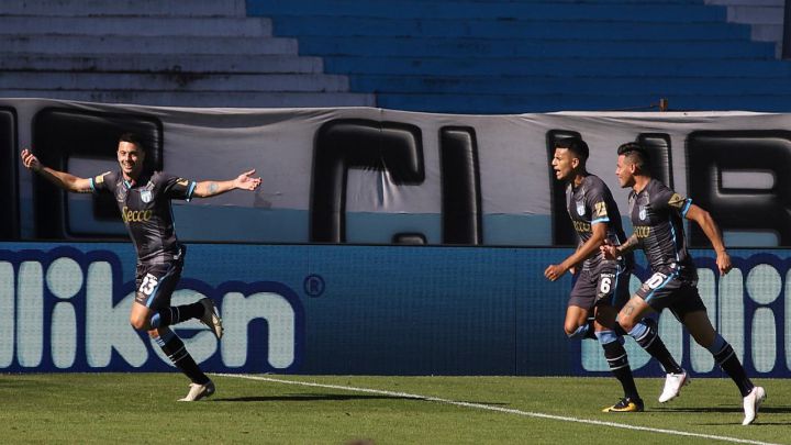Los suplentes de Atlético Tucumán golean a Racing en el Cilindro