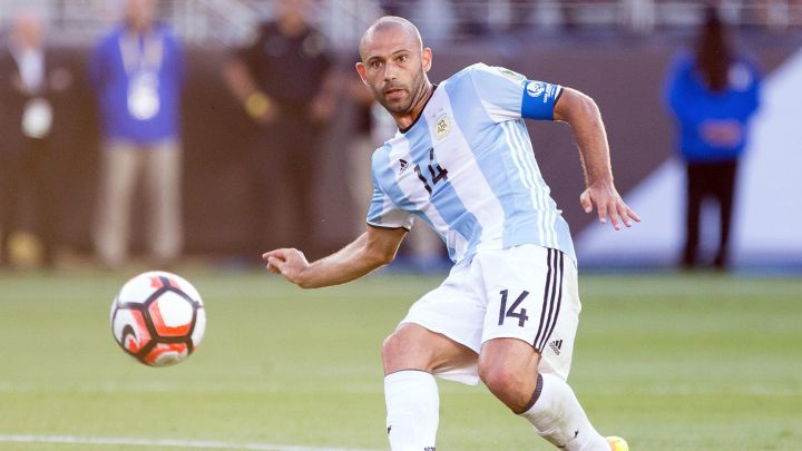 Javier Mascherano announces retirement