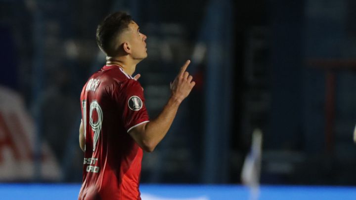 Borré se convirtió en el máximo goleador de la era Gallardo