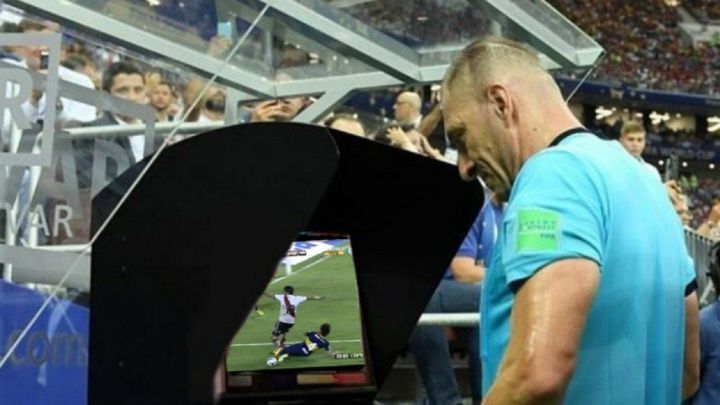El VAR llegaría al fútbol argentino "en febrero o marzo"