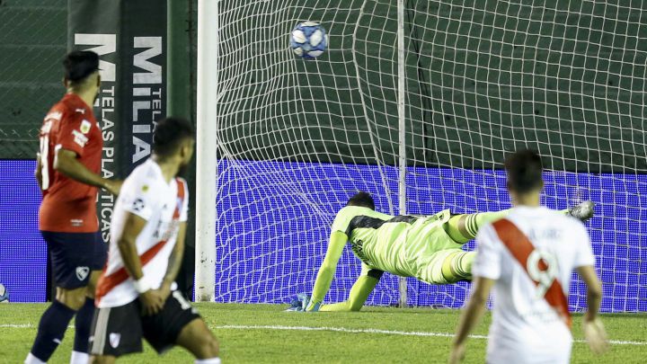 River perdió con Independiente y quedó lejos del objetivo