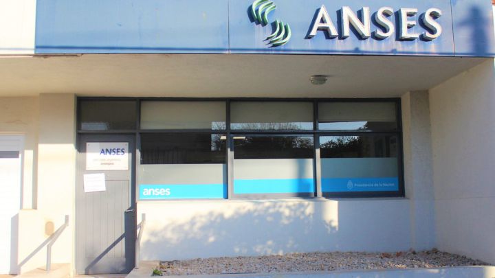 AUH, AUE, PNC, jubilaciones y pensiones de ANSES: quiénes cobran hoy, 19 de enero