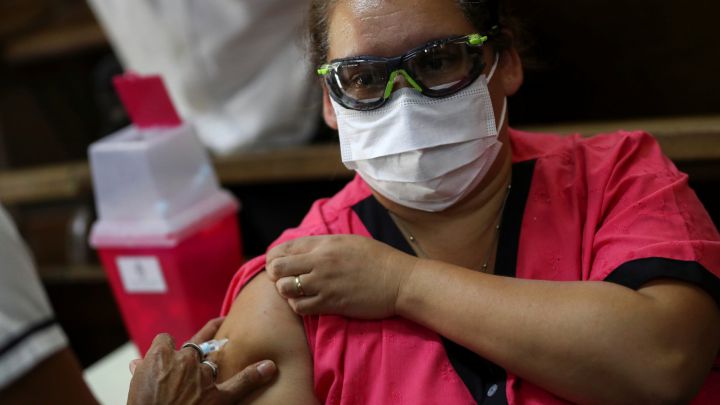 Vacuna Sputnik: dónde anotarse, cómo sacar turno y cuánto dura la inmunidad