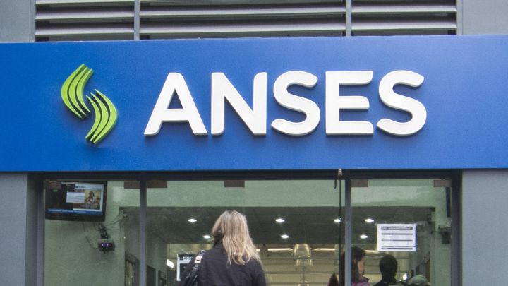 AUH, AUE, PNC, jubilaciones y pensiones de ANSES: quiénes cobran hoy, 25 de enero