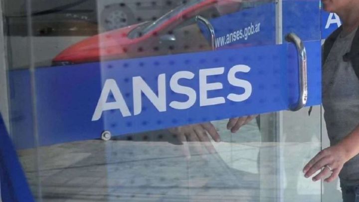 AUH, AUE, PNC, jubilaciones y pensiones de ANSES: quiénes cobran hoy, 27 de enero