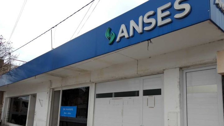 AUH, AUE, PNC, jubilaciones y pensiones de ANSES: quiénes cobran hoy, 28 de enero
