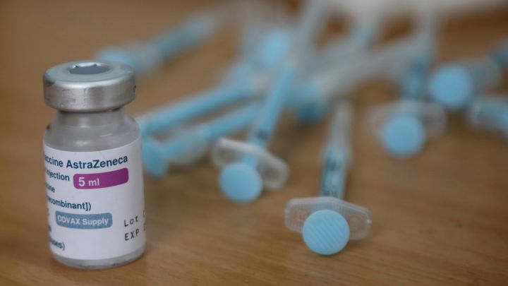 Vacuna AztraZeneca en Argentina: cuándo llegará, efectividad y quién se la podrá poner