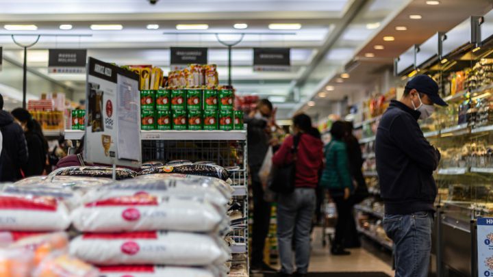 Mega descuentos ANSES para jubilados y AUH: cómo conseguirlos, para qué marca valen y requisitos