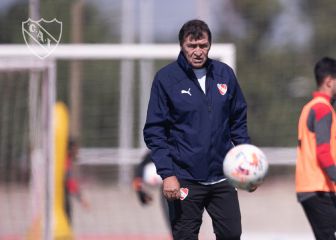 Falcioni vuelve con el Rojo pero no viajará a Bolivia