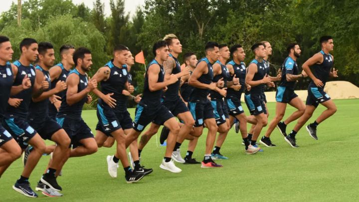Racing confirmó cuatro positivos de COVID-19 antes de recibir a Sporting Cristal