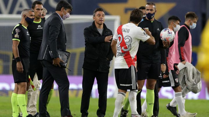El cuadro millonario ha sumado cinco contagios más este lunes y apenas tiene jugadores para el miércoles. Preocupación en Boca por si hubo transmisión.