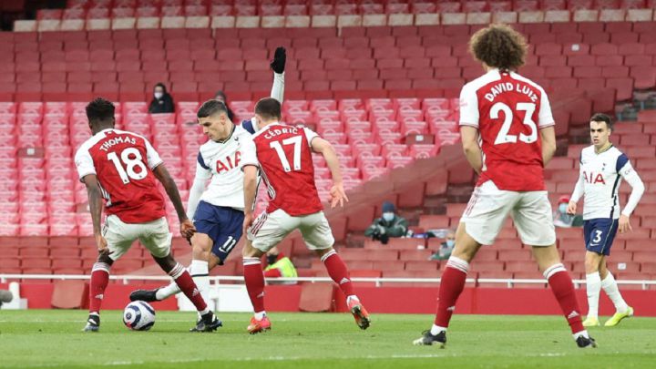 Lamela recibe el premio al gol de la temporada en el Tottenham