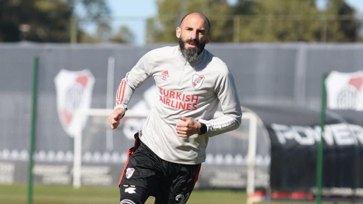 Gallardo recupera un soldado: Pinola tiene el alta médica