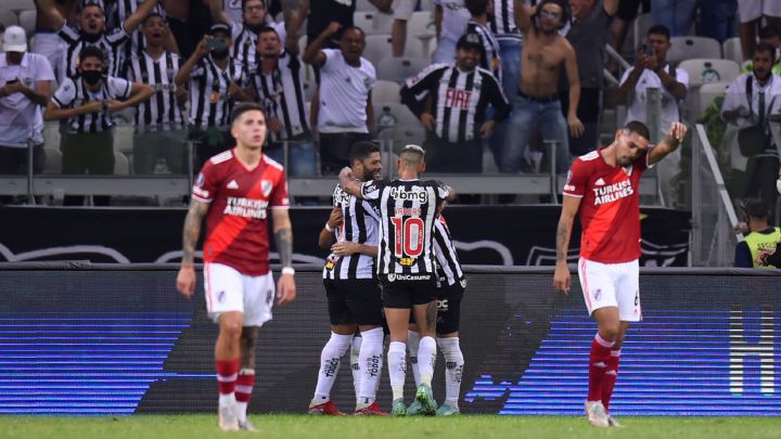 Atlético Mineiro fue mucho más y eliminó a River