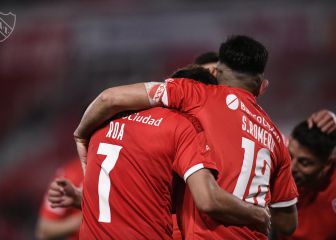 El Rojo golea y es puntero
