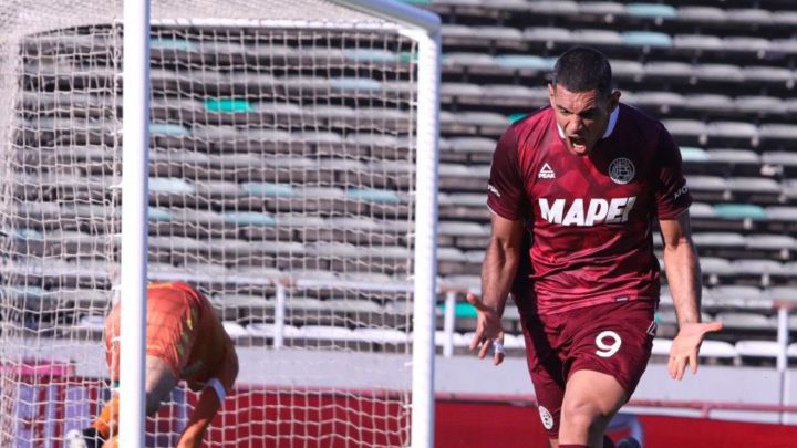 Lanús le ganó a Aldosivi y llegó a la punta del campeonato