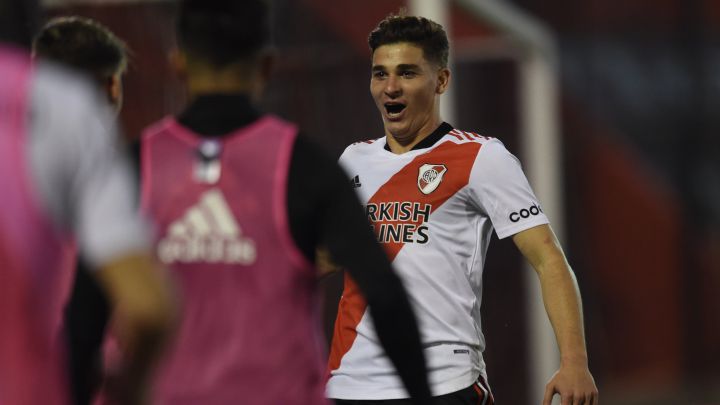 El 1x1 de River: Álvarez brilla en la victoria en Rosario