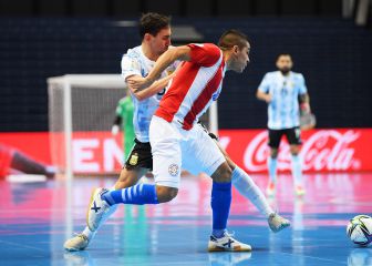Argentina se mete cuartos tras remontar a Paraguay