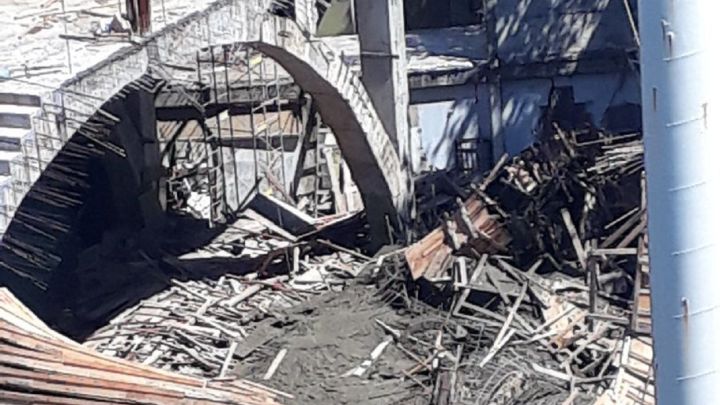 VIDEO: Se derrumbó una parte de una tribuna en la cancha de Ferro