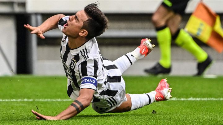 El seleccionador de Argentina, Lionel Scaloni, desconvocó este viernes por lesión al delantero del Juventus Paulo Dybala, que se perderá la triple cita.