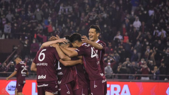 Lanús recuperó la sonrisa y sigue en la pelea
