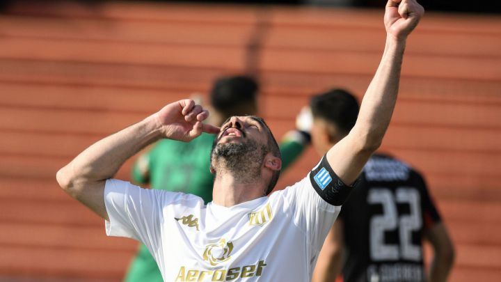 Racing se reencuentra con la victoria en Paraná