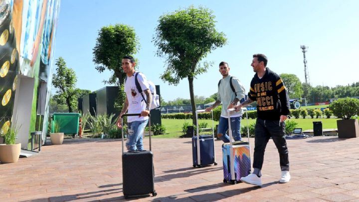Messi llegó al país y esta tarde entrenará con el grupo