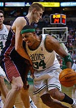 Los Jazz 'matan' a tapones a los Celtics