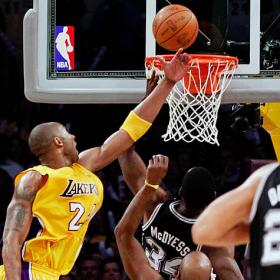 Los Spurs apuntillan a los Lakers y LeBron, 51 puntos Los Spurs apuntillan a los Lakers y LeBron, 51 puntos
