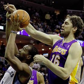 Bynum y Bryant impusieron su clase y acierto encestador Bynum y Bryant impusieron su clase y acierto encestador