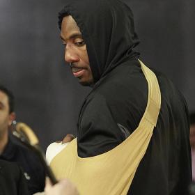 Stoudemire no jugará más debido al corte en la mano Stoudemire no jugará más debido al corte en la mano