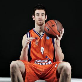Víctor Claver jugará el año que viene en Portland Trail-Blazers Víctor Claver jugará el año que viene en Portland Trail-Blazers