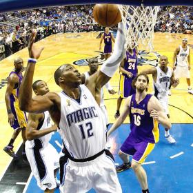 Dwight Howard jugará en los Lakers con Gasol Dwight Howard jugará en los Lakers con Gasol