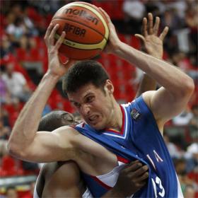 El Unicaja ficha a Kosta Perovic El Unicaja ficha a Kosta Perovic