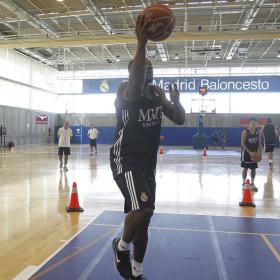 El Madrid echa a andar con Draper y Slaughter El Madrid echa a andar con Draper y Slaughter