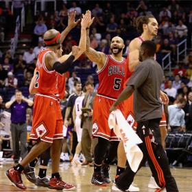 Boozer conduce el ataque y triunfo de los Chicago Bulls Boozer conduce el ataque y triunfo de los Chicago Bulls