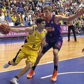 Al Canarias le faltó de nuevo acierto en los instantes finales Al Canarias le faltó de nuevo acierto en los instantes finales