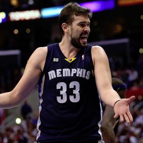 Parker y Duncan tumban a los Memphis de un Gasol brillante Parker y Duncan tumban a los Memphis de un Gasol brillante