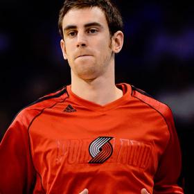 Claver juega su primer partido de titular con los Trail Blazers Claver juega su primer partido de titular con los Trail Blazers