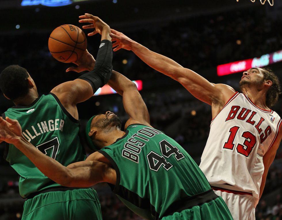 Deng y Boozer encaminan el triunfo de los Chicago Bulls