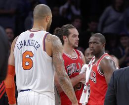 Deng dirige a los Bulls que dominaron a los Knicks Deng dirige a los Bulls que dominaron a los Knicks