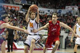 El CAI Zaragoza rompe el maleficio del Uxúe Bilbao Basket El CAI Zaragoza rompe el maleficio del Uxúe Bilbao Basket
