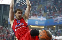 Euroliga: sólo el CSKA se salva del éxodo de pívots a la NBA Euroliga: sólo el CSKA se salva del éxodo de pívots a la NBA
