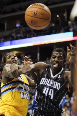 Faried logra un doble-doble y los Magic se siguen hundiendo Faried logra un doble-doble y los Magic se siguen hundiendo